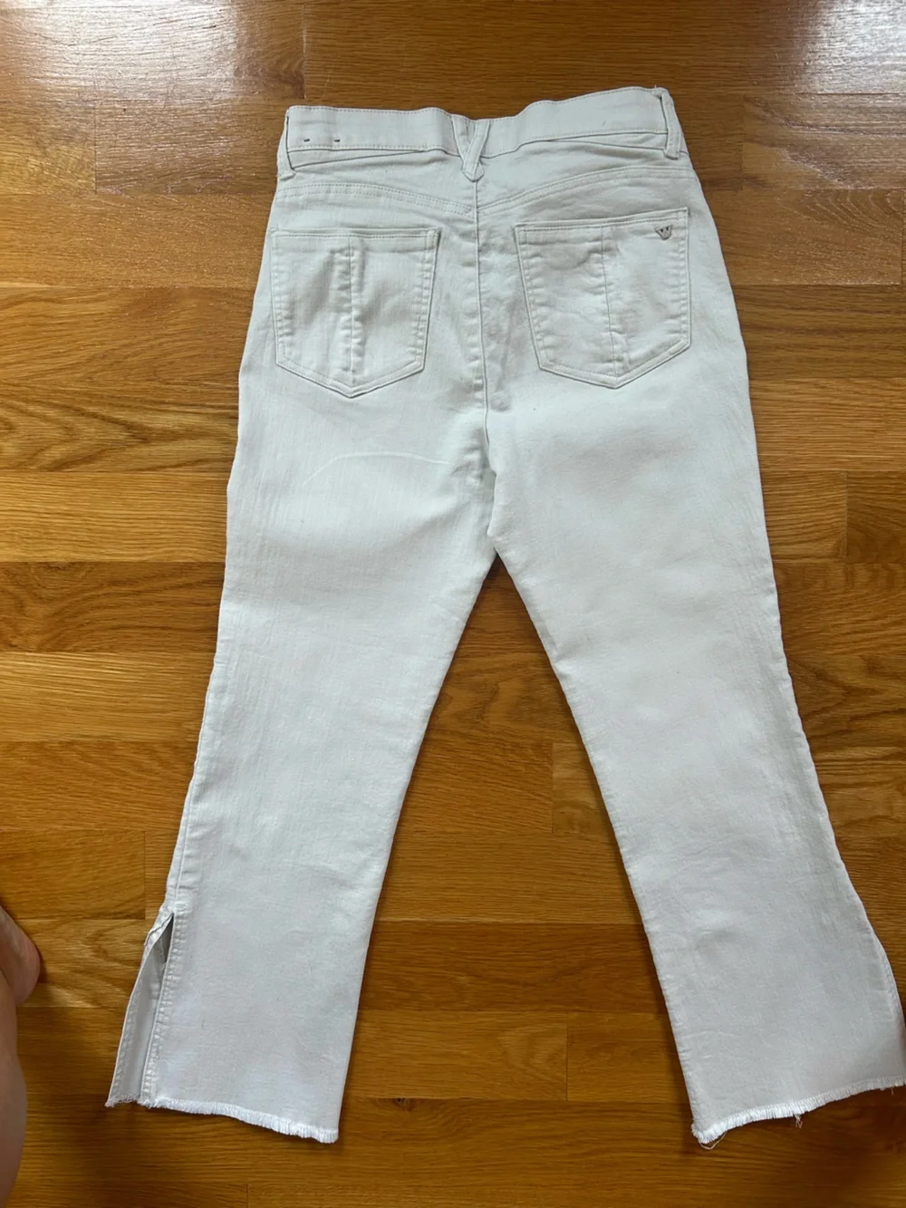 Wit & Wisdom Ab’ Solution Frayed Ankle Bootcut Jeans Size 28
